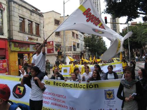 Mobilització contra els paramilitars a Bogotà